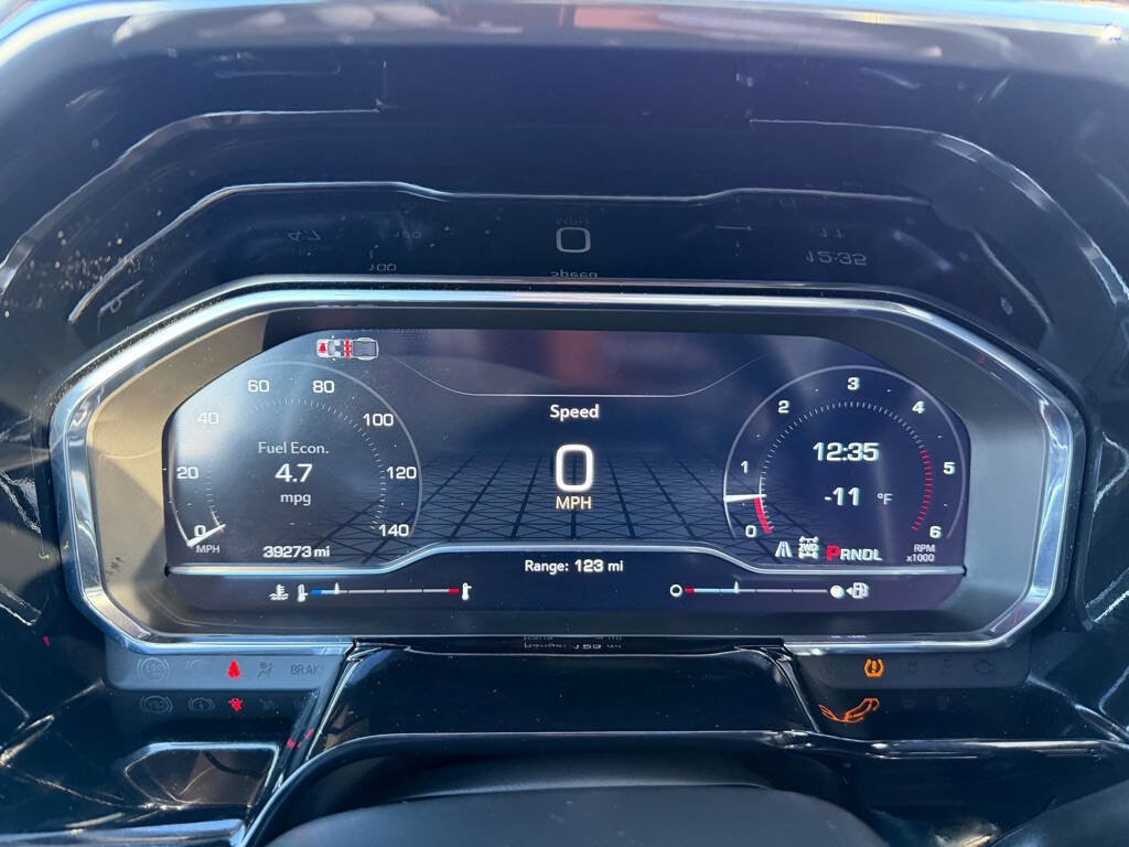 Used 2024 GMC Sierra 3500 SLT w/ SLT Premium Package image 25