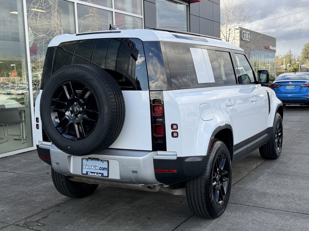 Used 2025 Land Rover Defender 110 S image 7