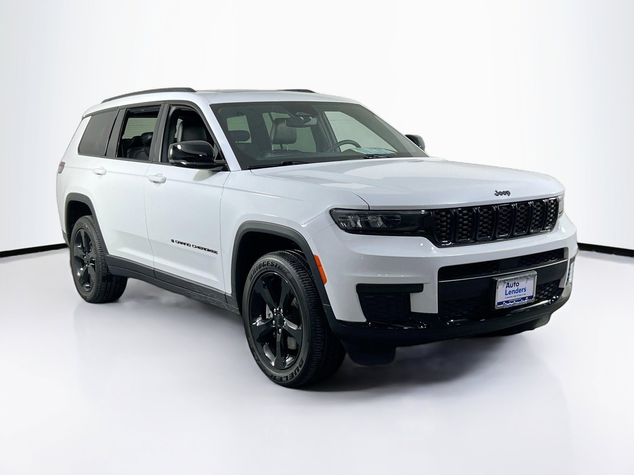 Used 2023 Jeep Grand Cherokee L Laredo AWD/4WD image 3