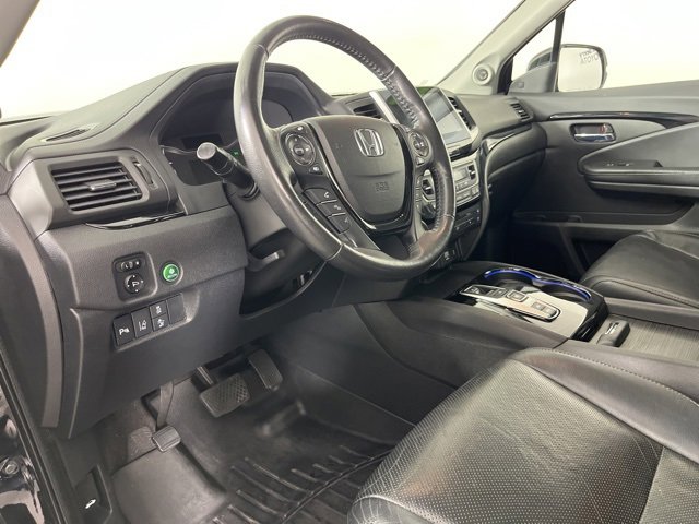 Used 2016 Honda Pilot Elite image 2