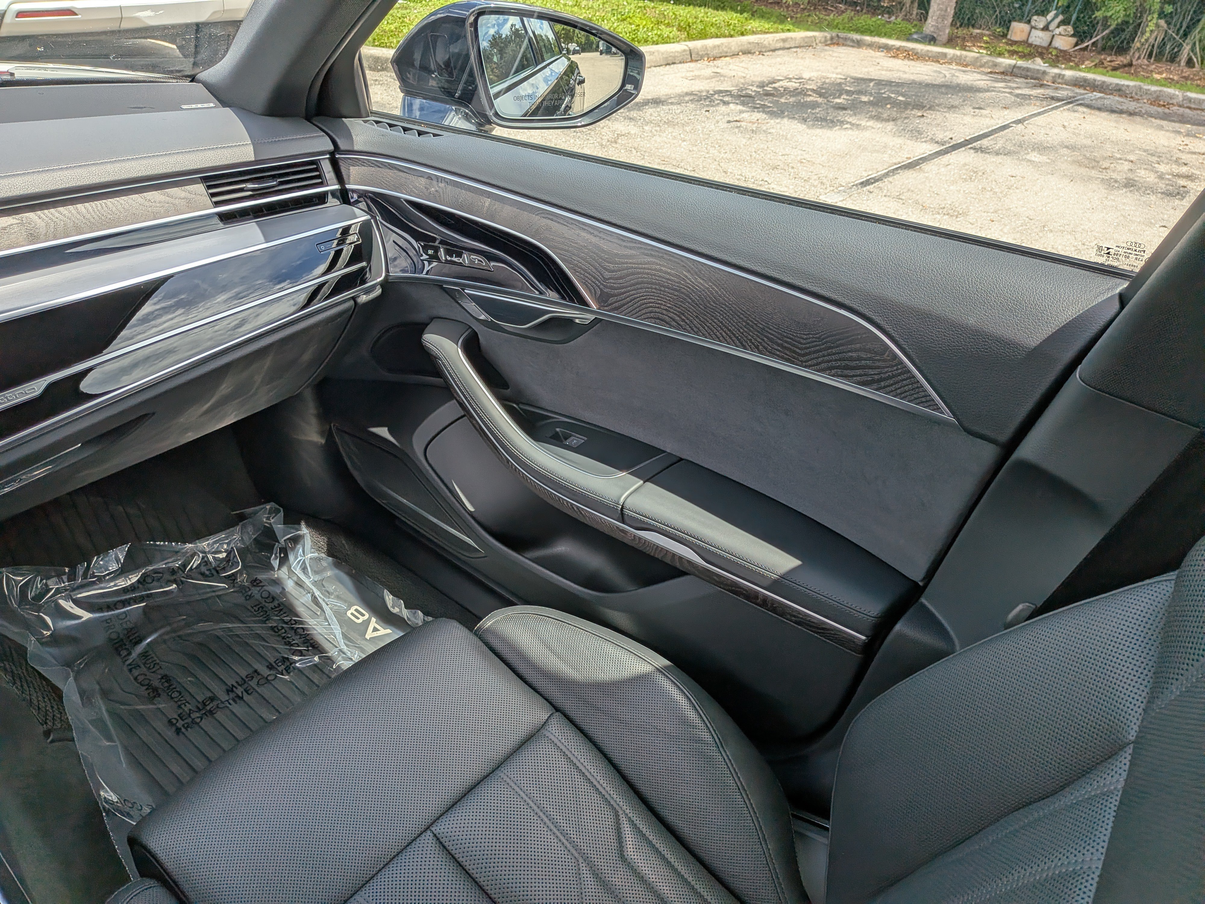 Used 2022 Audi A8 L 3.0T w/ Executive Package AWD/4WD image 19
