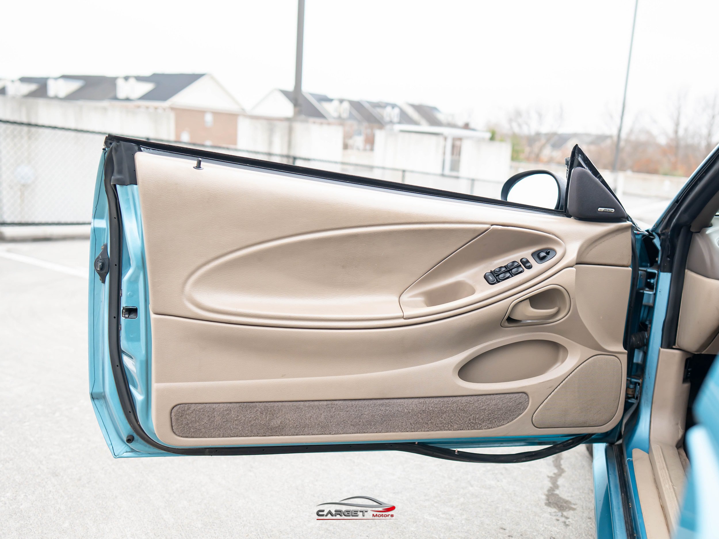 Used 1999 Ford Mustang Convertible RWD image 28