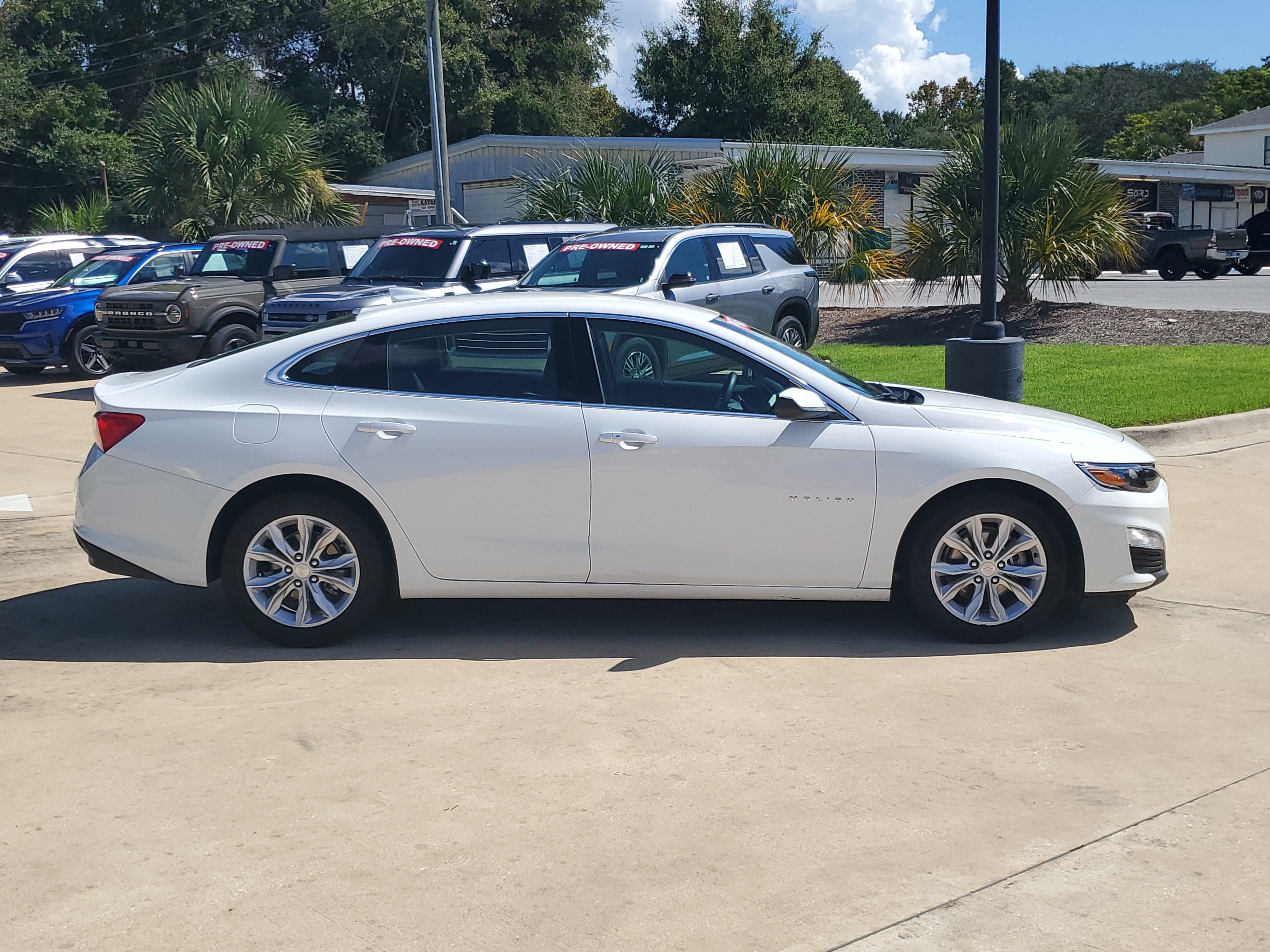 Used 2025 Chevrolet Malibu LT FWD image 8
