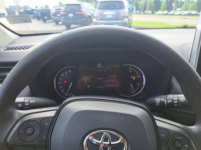 Used 2025 Toyota RAV4 XLE AWD/4WD image 14