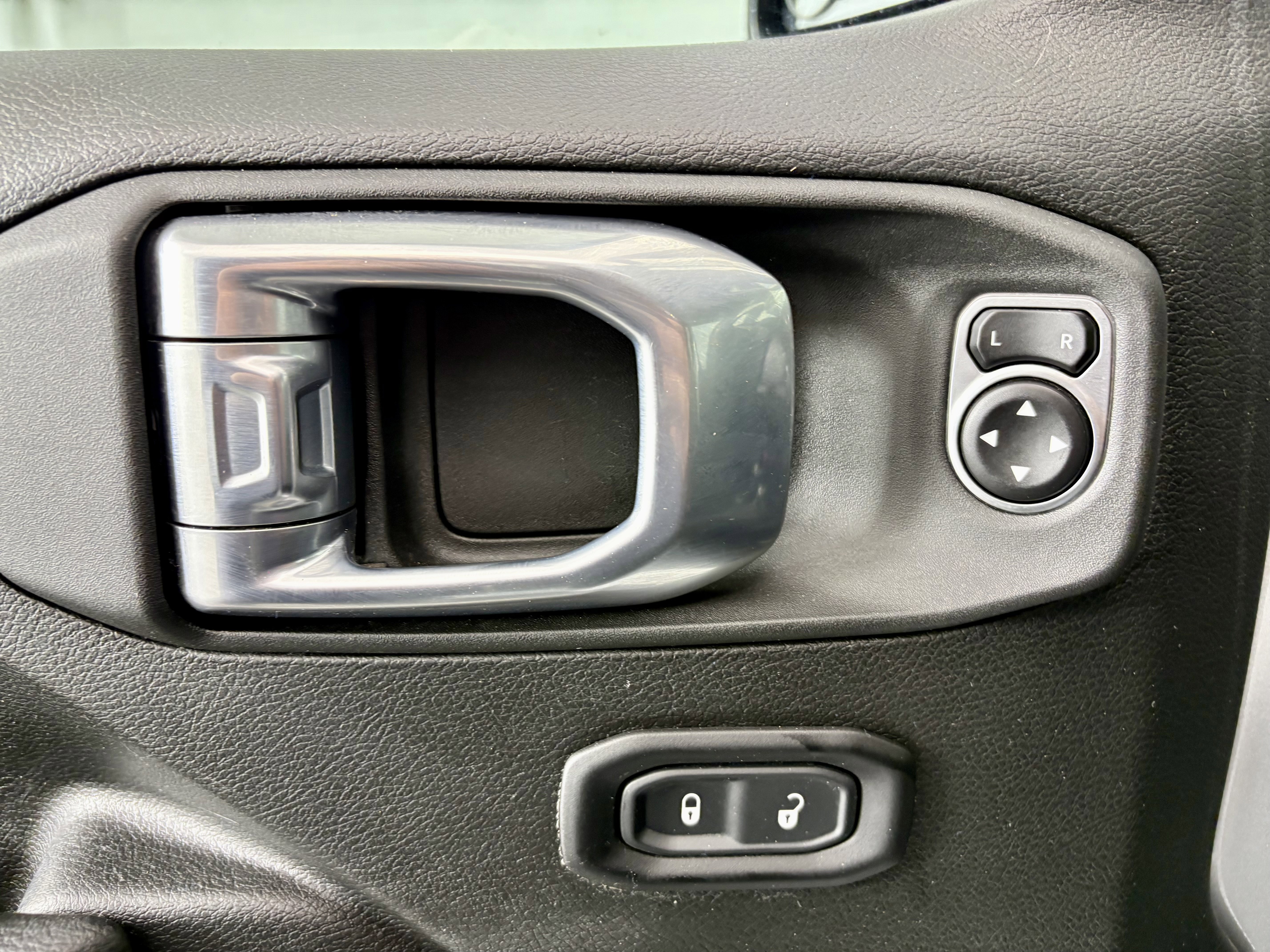 Certified 2022 Jeep Wrangler Unlimited Sport image 12