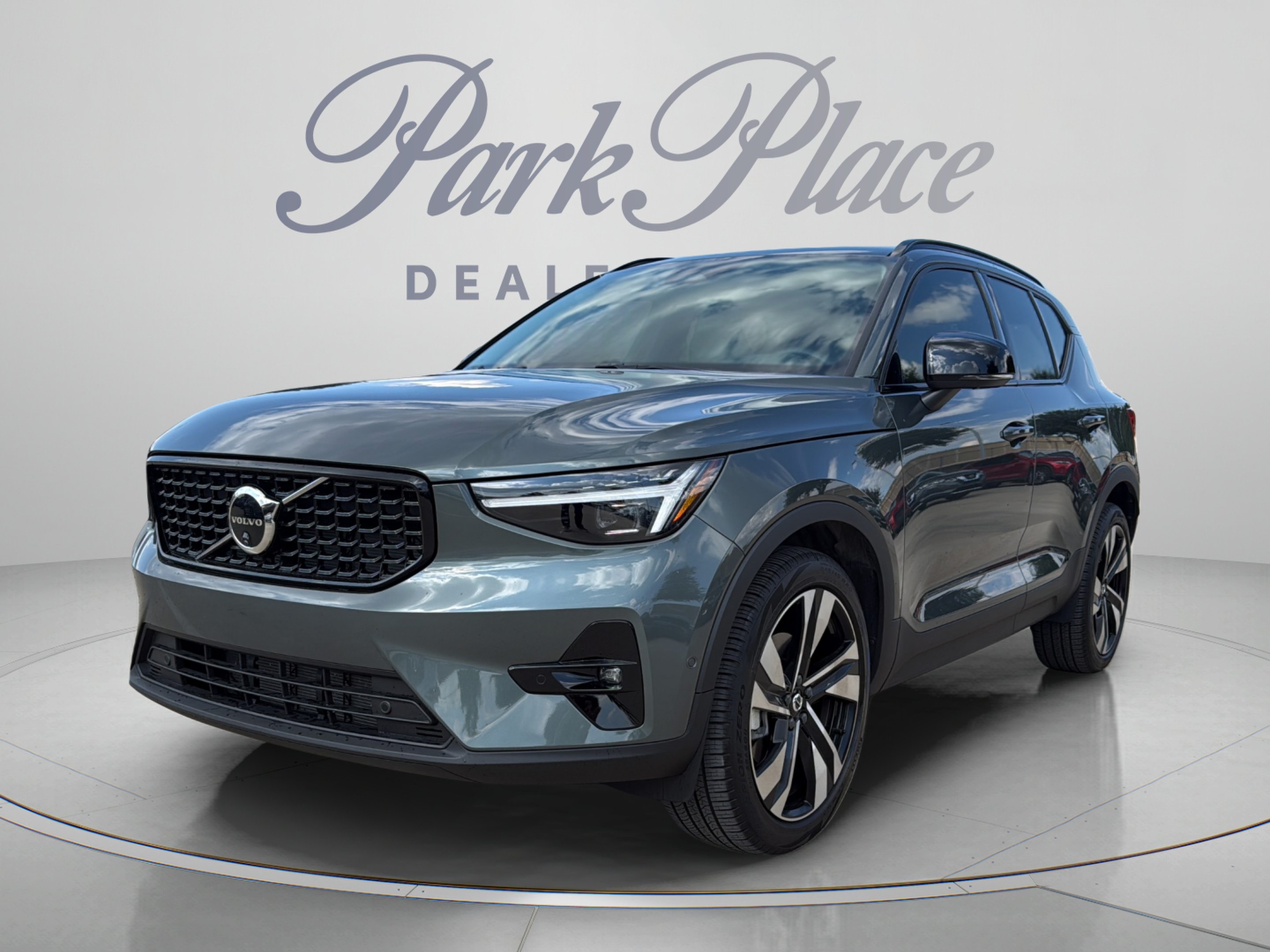 Used 2026 Volvo XC40 B5 Ultra w/ Protection Package Premier