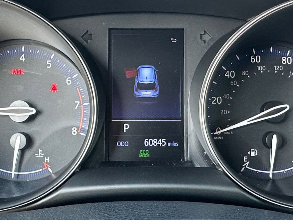 Used 2020 Toyota C-HR XLE FWD image 18