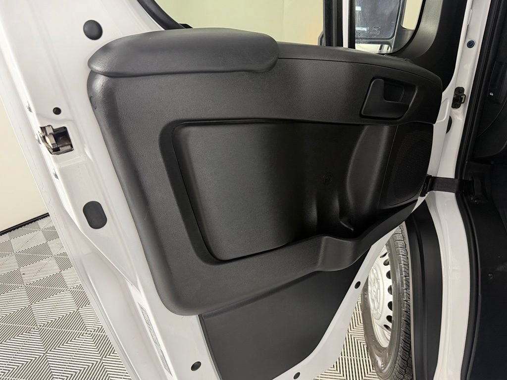 Used 2025 RAM ProMaster 2500 w/ U-Haul Equipment Group FWD image 24