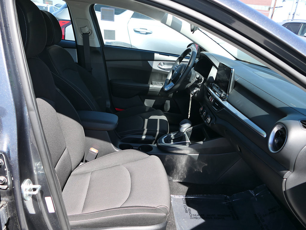 Used 2023 Kia Forte LXS w/ LXS Technology Package FWD image 26