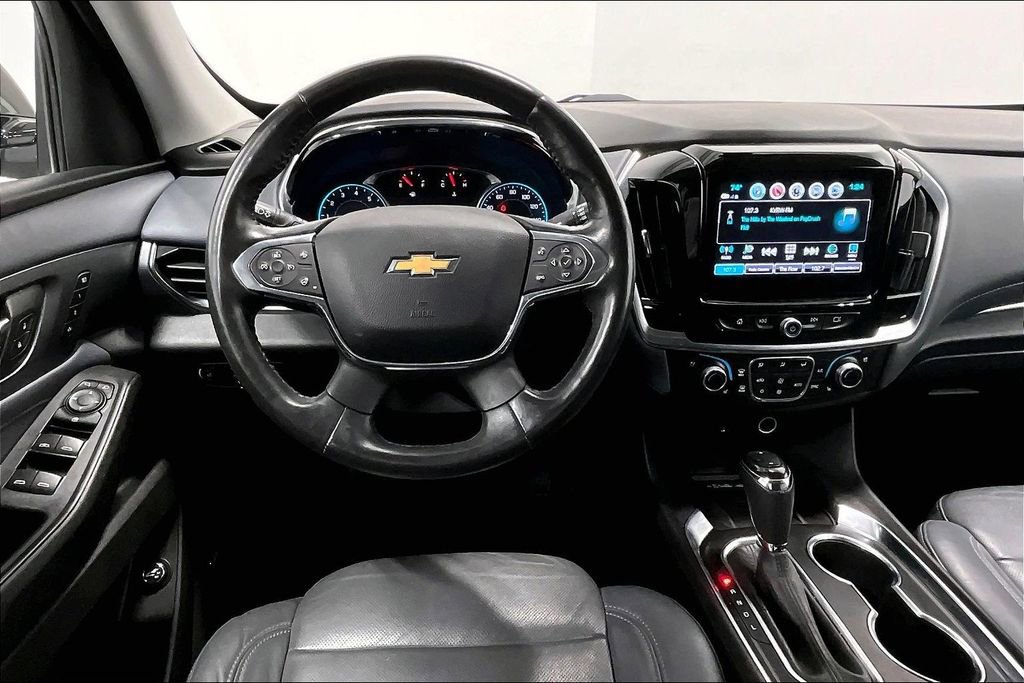 Used 2018 Chevrolet Traverse Premier w/ Driver Confidence II Package FWD image 6