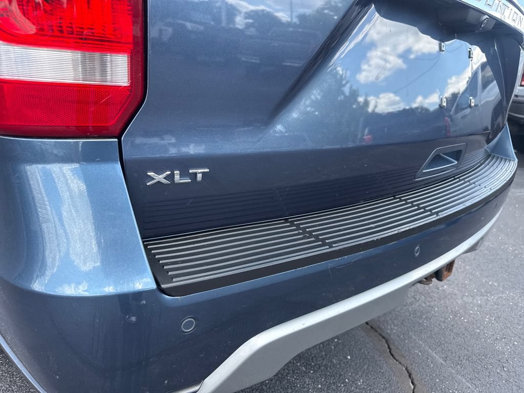 Used 2019 Ford Expedition XLT w/ Equipment Group 202A AWD/4WD image 11