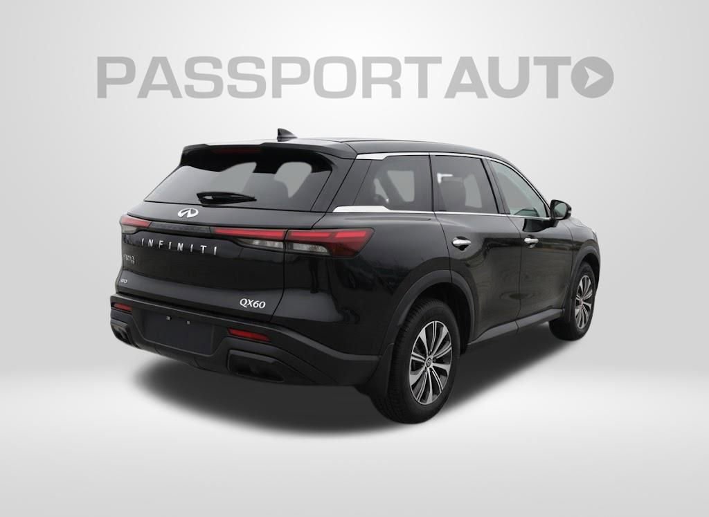 Used 2023 INFINITI QX60 Pure image 3