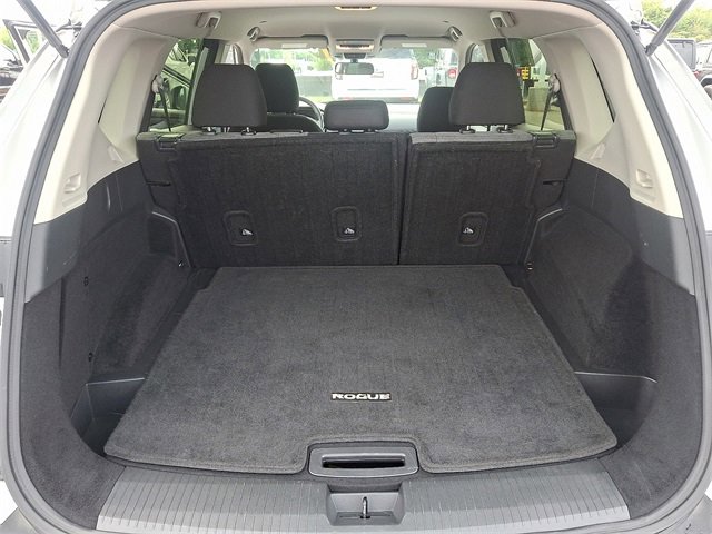Used 2023 Nissan Rogue SV image 29