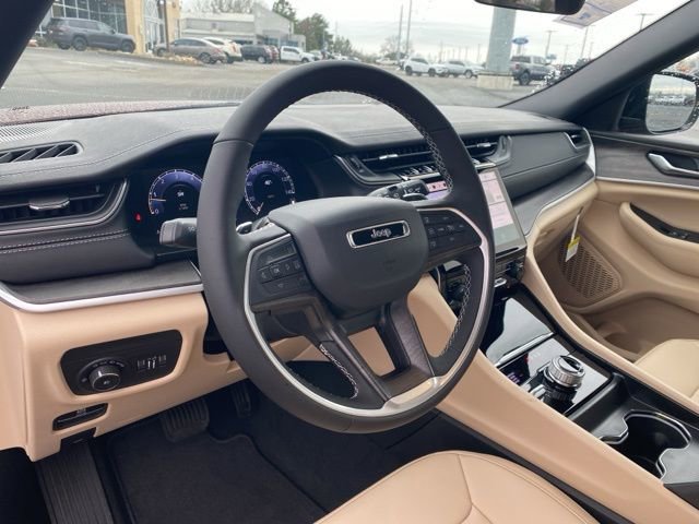 New 2025 Jeep Grand Cherokee L Limited image 13