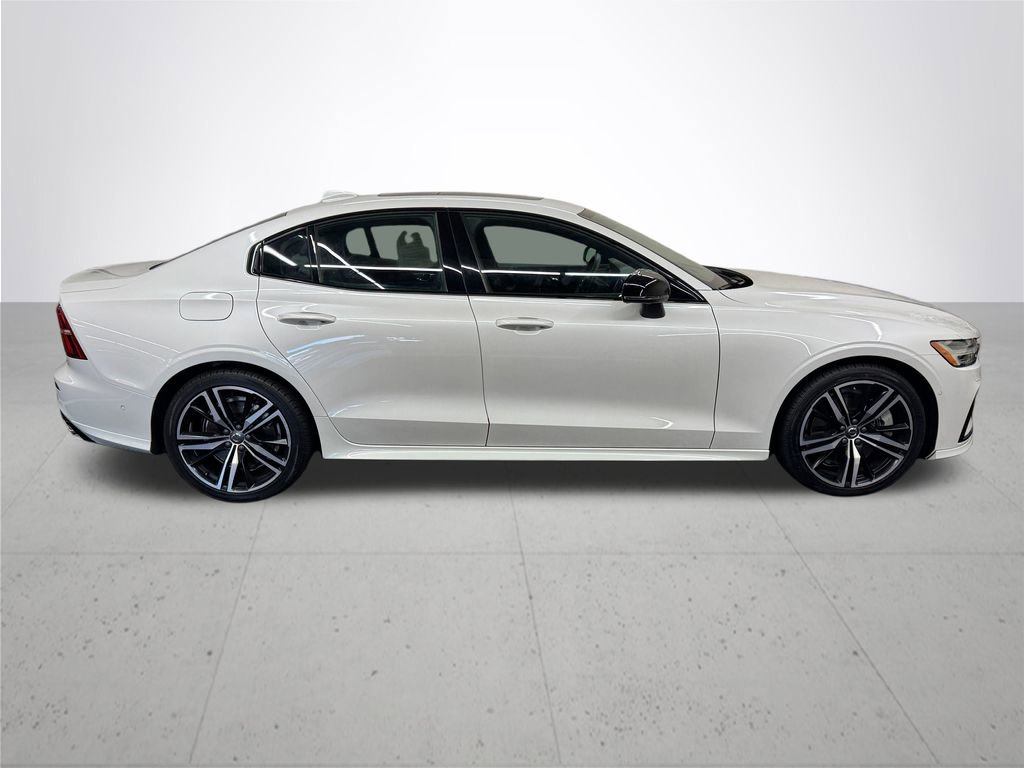 Used 2022 Volvo S60 T8 R-Design w/ Advanced Package image 7
