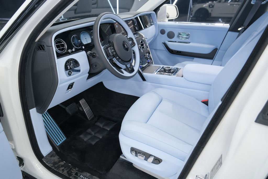 Used 2026 Rolls-Royce Cullinan AWD/4WD image 62