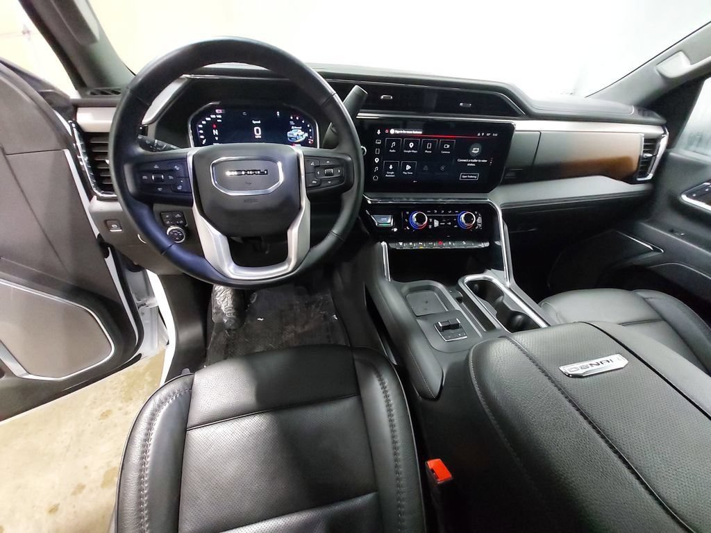 Used 2025 GMC Sierra 2500 Denali w/ Denali Reserve Package AWD/4WD image 15
