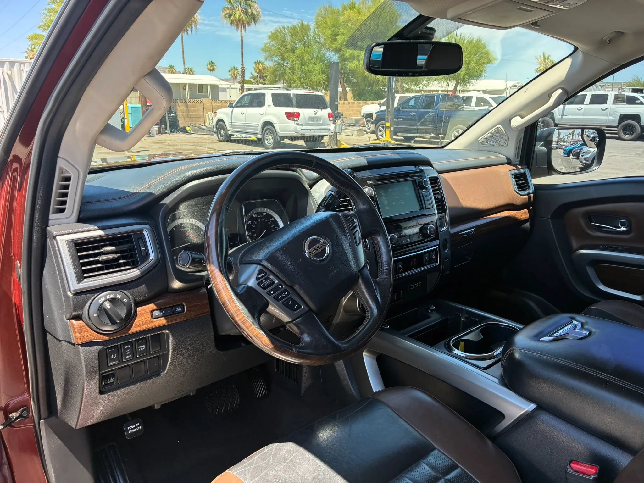 Used 2019 Nissan Titan Platinum Reserve AWD/4WD image 16