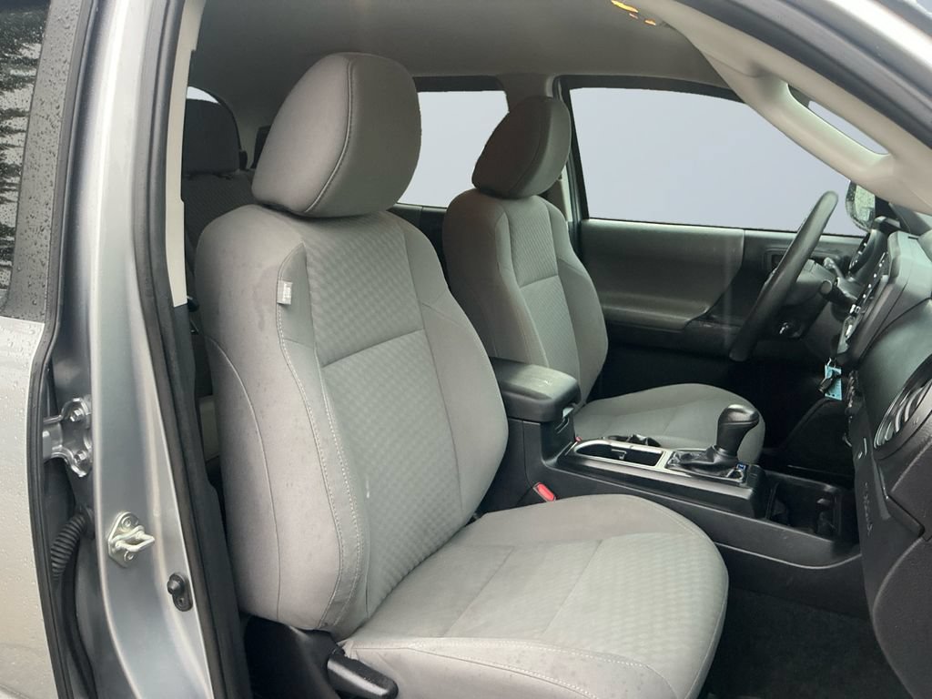 Used 2020 Toyota Tacoma SR w/ SR Convenience Package RWD image 16