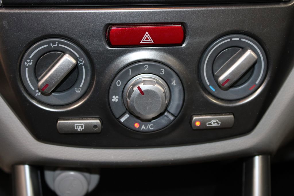 Used 2013 Subaru Forester 2.5X Premium w/ All-Weather Plus Pkg image 38