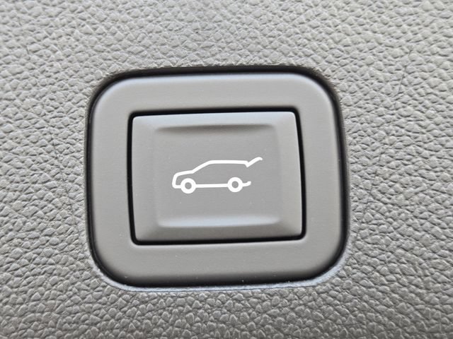 New 2026 GMC Yukon XL Denali w/ Advanced Technology Package AWD/4WD image 22