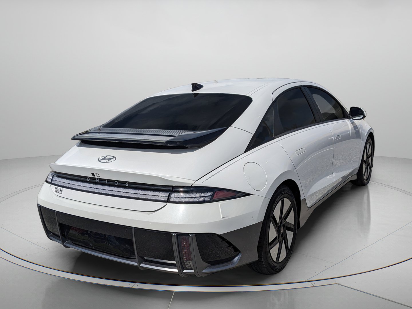 Used 2023 Hyundai Ioniq 6 SE RWD image 8