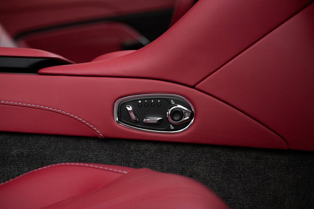 Used 2023 Aston Martin DB11 V12 image 36