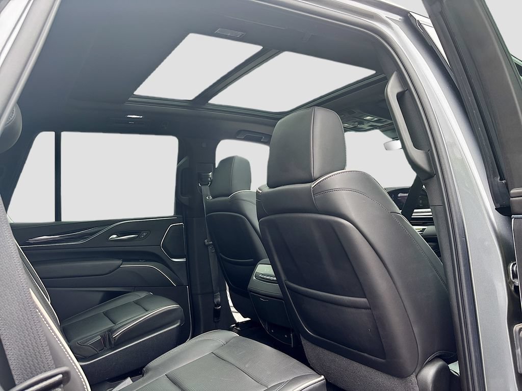 Used 2022 Cadillac Escalade Sport w/ Touring Package AWD/4WD image 28
