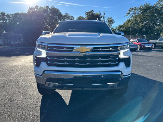 Used 2025 Chevrolet Silverado 1500 LTZ AWD/4WD image 7