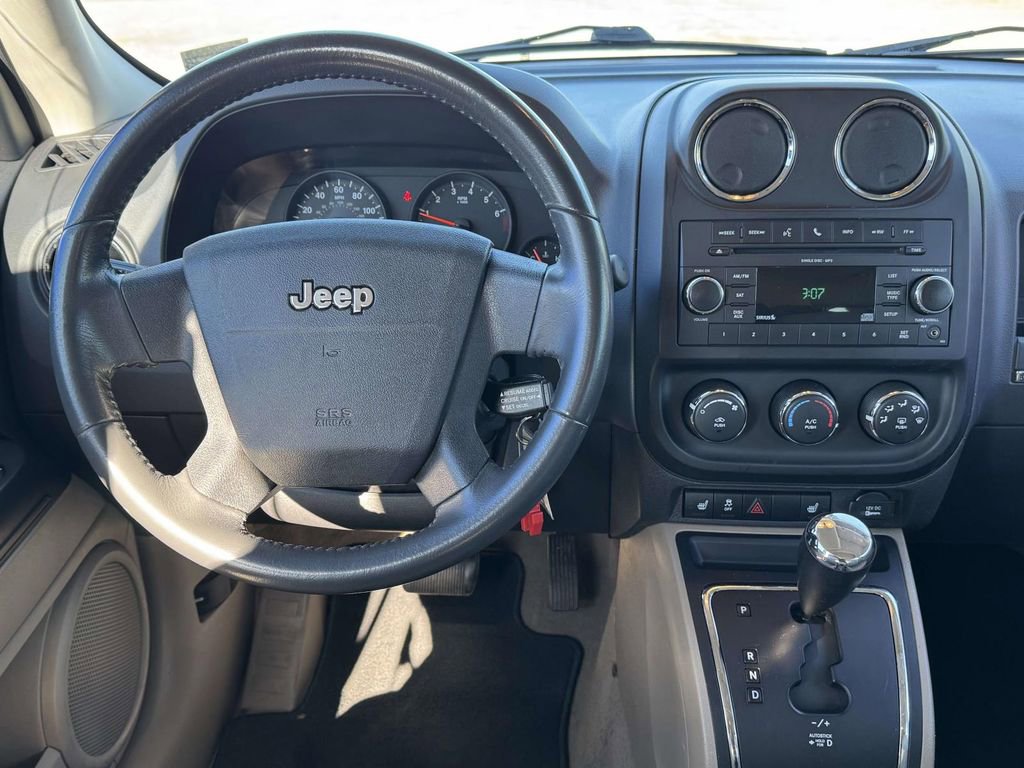 Used 2010 Jeep Patriot Latitude AWD/4WD image 18