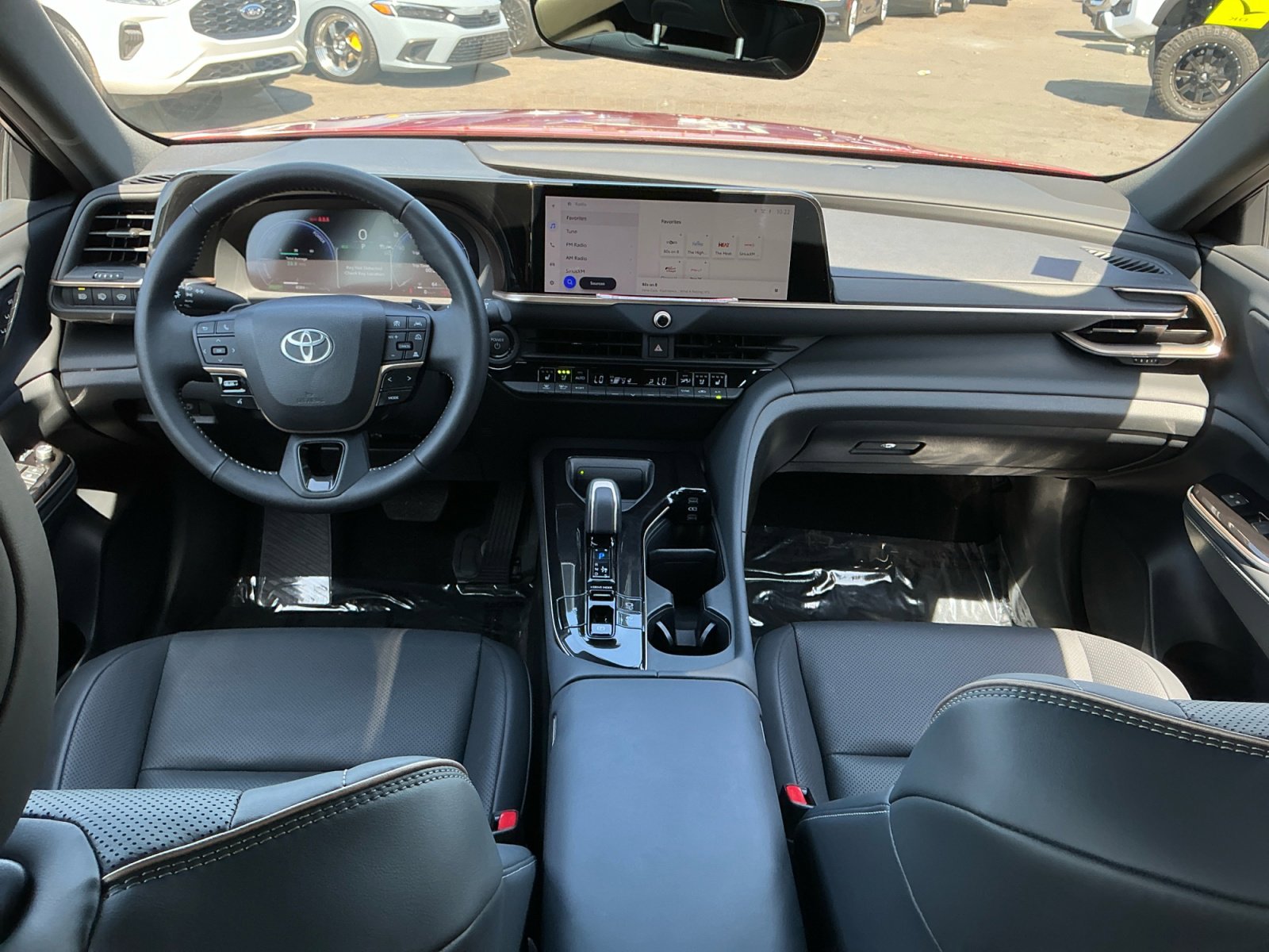 Used 2025 Toyota Crown Signia AWD/4WD image 17