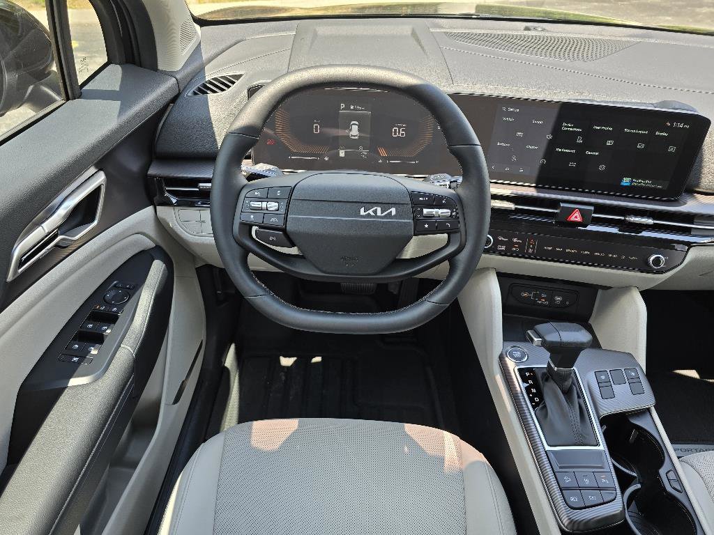 New 2026 Kia Sportage EX w/ EX Panorama Roof Package FWD image 6
