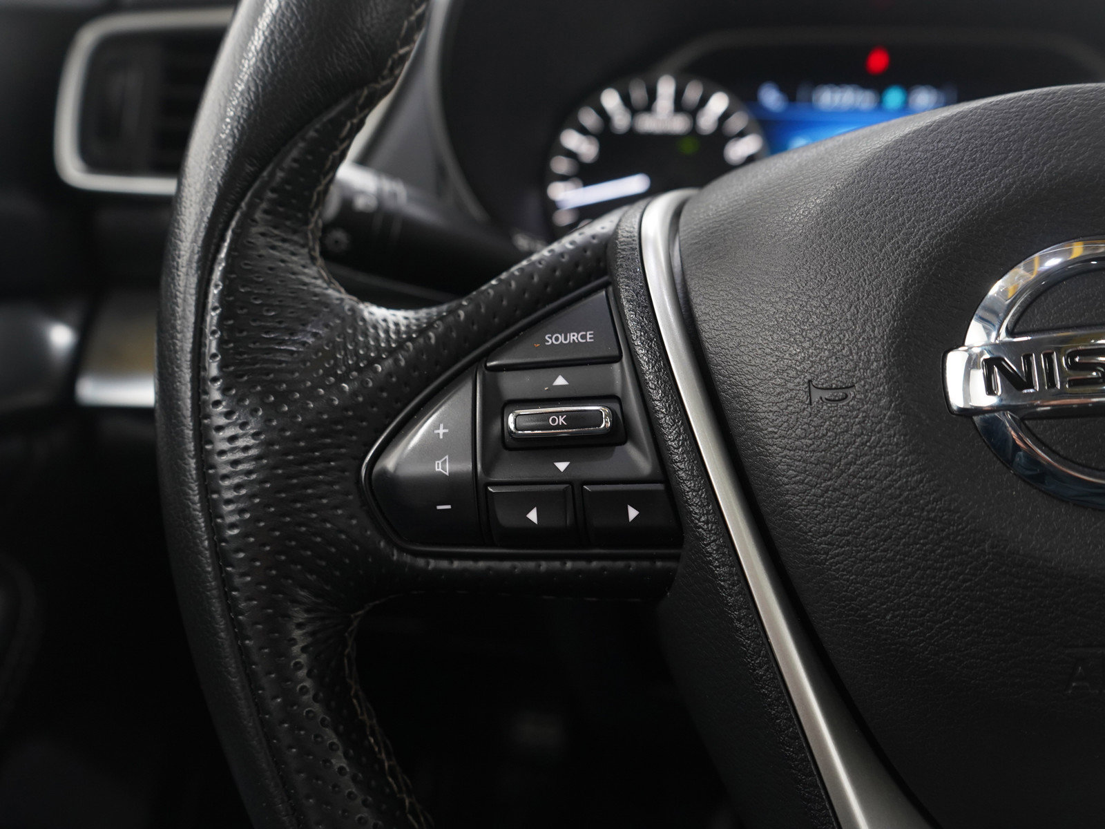 Used 2022 Nissan Maxima SL image 25