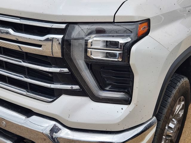 Used 2024 Chevrolet Silverado 2500 LTZ w/ LTZ Texas Edition AWD/4WD image 8