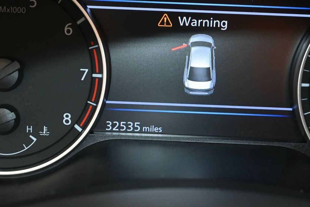 Used 2024 Nissan Altima 2.5 SR FWD image 12