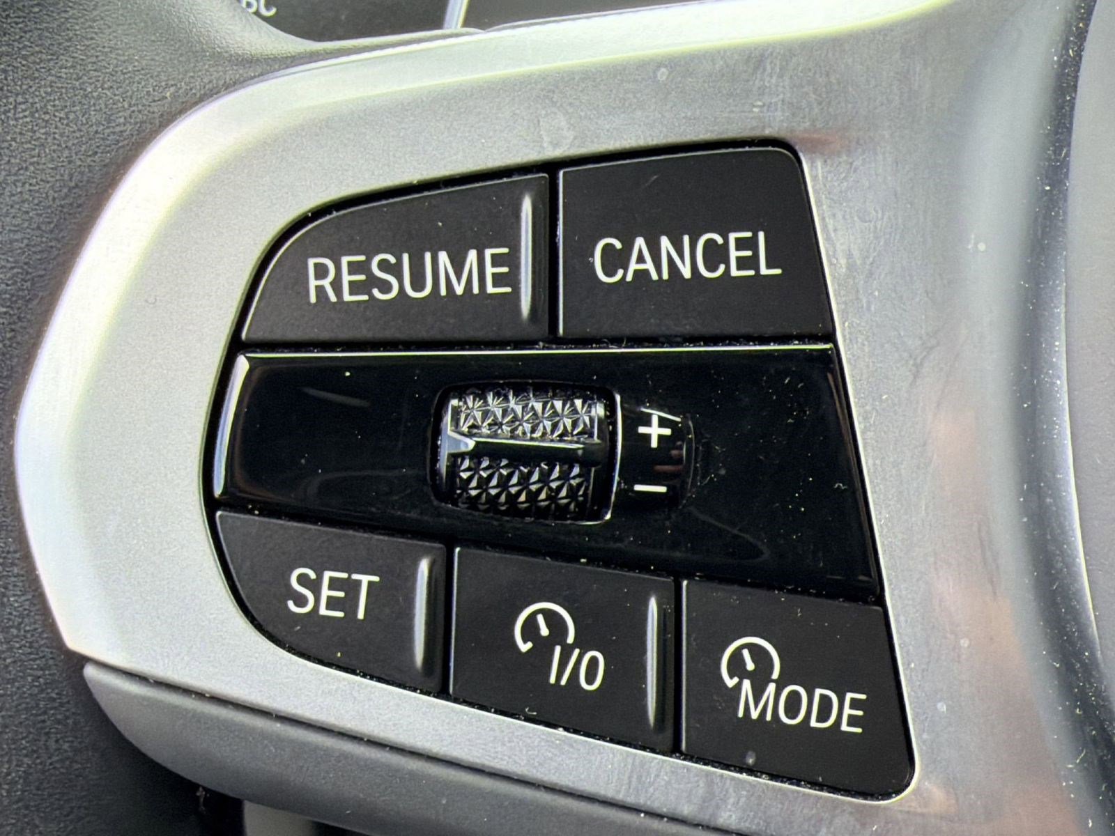 Used 2025 BMW X5 sDrive40i w/ M Sport Package image 17