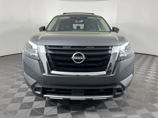 Used 2023 Nissan Pathfinder SL w/ SL Premium Package AWD/4WD image 4