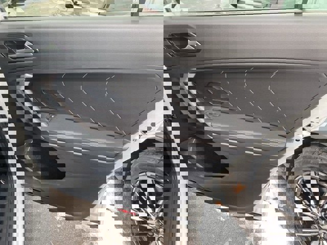 Used 2023 Volkswagen Tiguan SE R-Line image 45