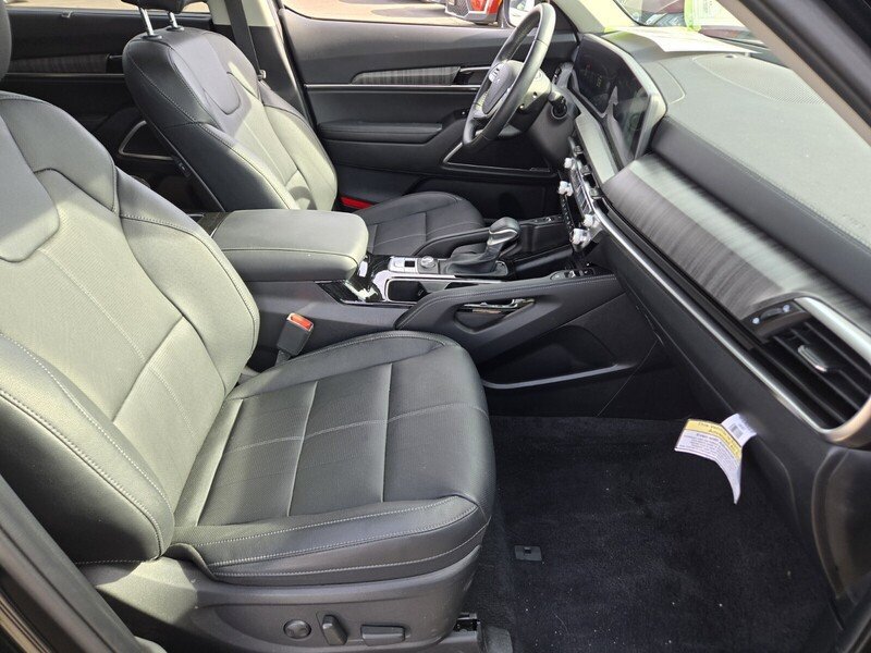 Used 2025 Kia Telluride EX FWD image 17