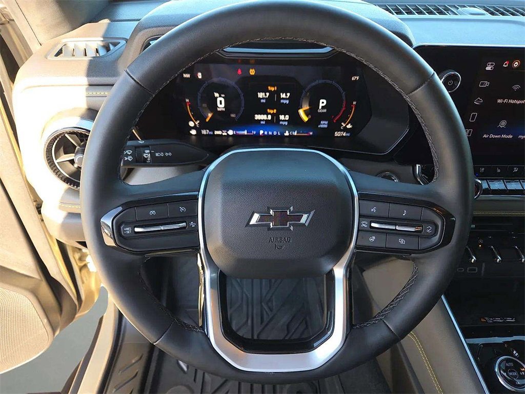 Used 2023 Chevrolet Colorado ZR2 w/ ZR2 Convenience Package III image 16