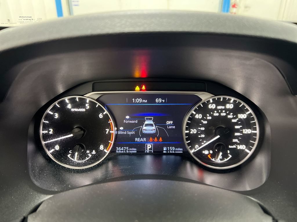 Used 2025 Nissan Altima 2.5 SV FWD image 12