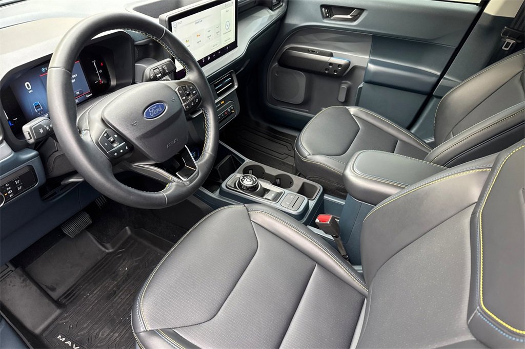 Used 2025 Ford Maverick Lobo image 9