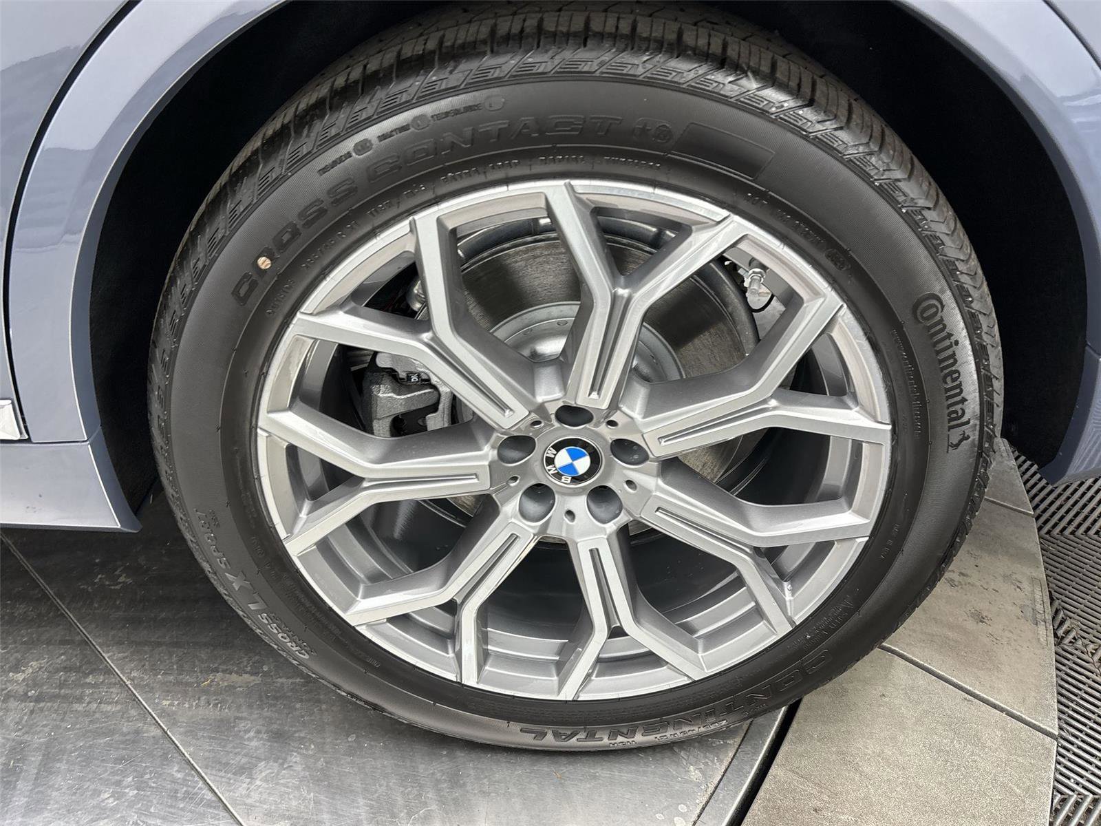 New 2026 BMW X7 xDrive40i w/ Premium Package image 27