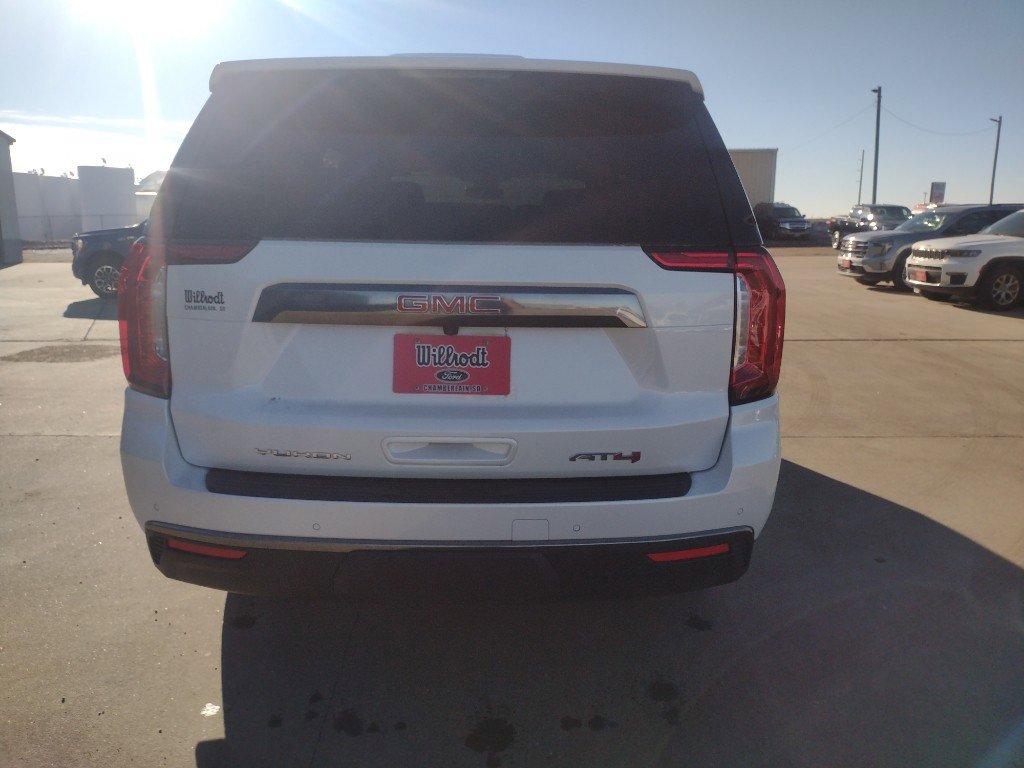 Used 2024 GMC Yukon AT4 w/ AT4 Premium Package image 6