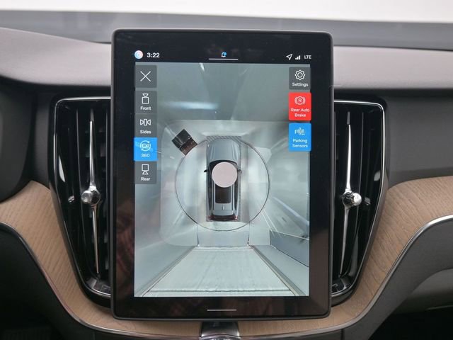 New 2026 Volvo XC60 B5 Plus w/ Protection Package Premier image 21