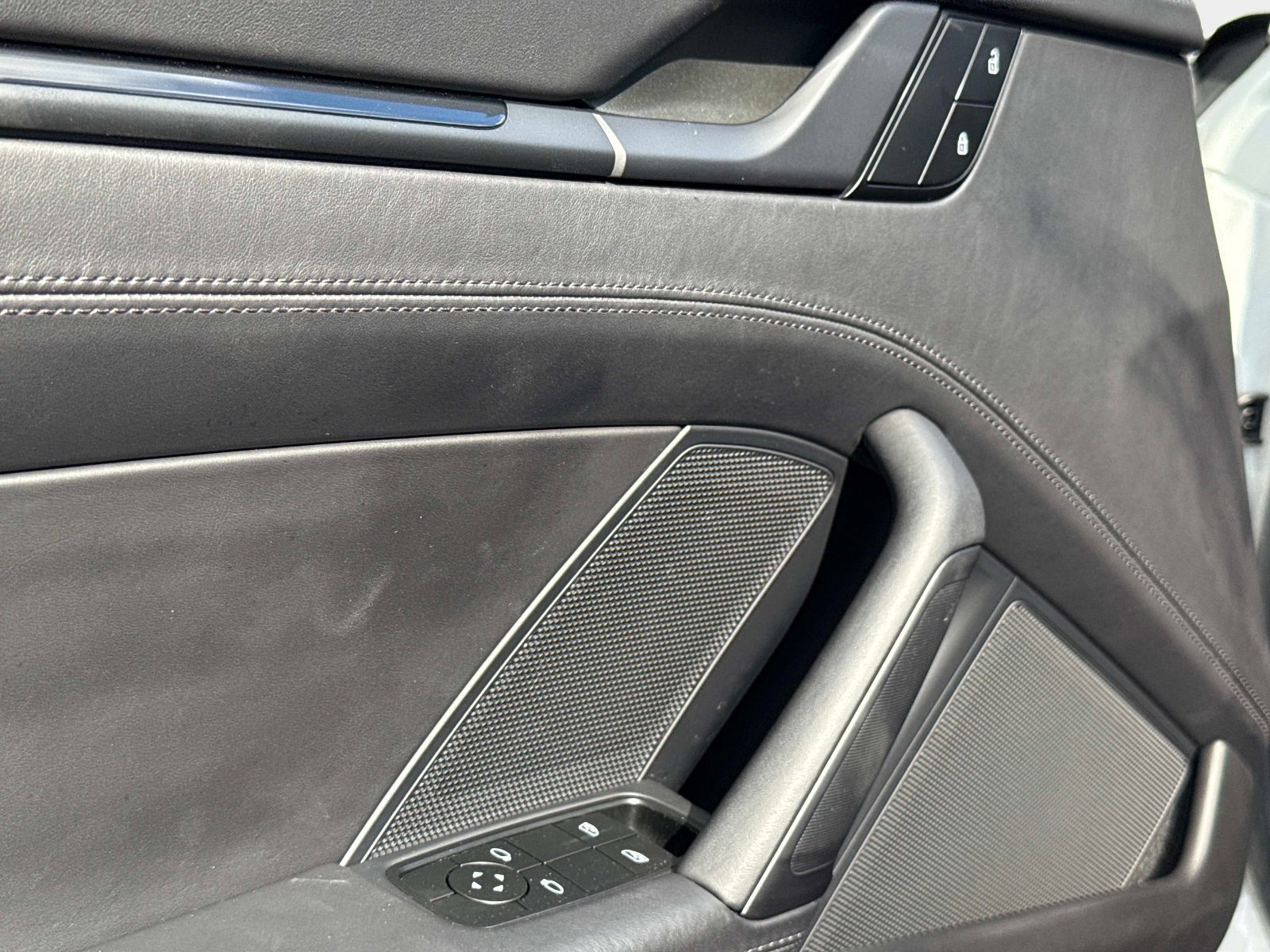 Used 2023 Porsche 911 Carrera T image 31