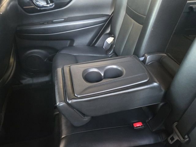 Used 2018 Nissan Rogue SL image 17