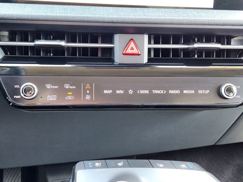 Used 2024 Kia EV6 Wind w/ Wind Technology Package RWD image 21