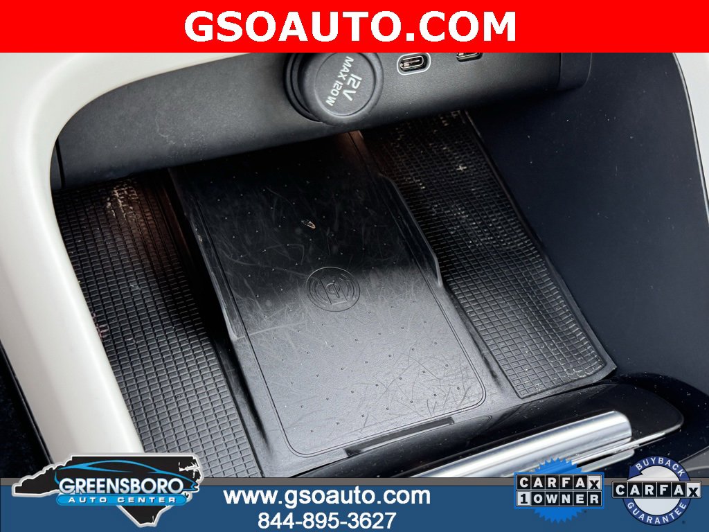 Used 2024 Volvo XC40 B5 Plus w/ Protection Package Premier image 31