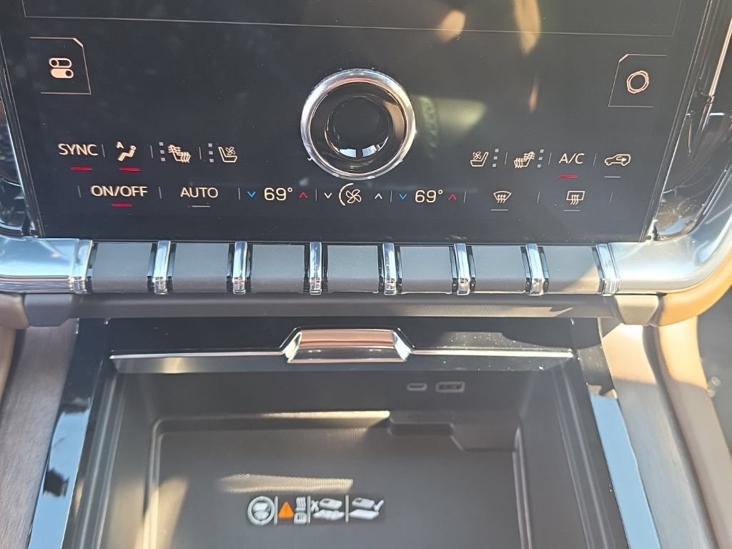 New 2026 GMC Yukon Denali Ultimate AWD/4WD image 30